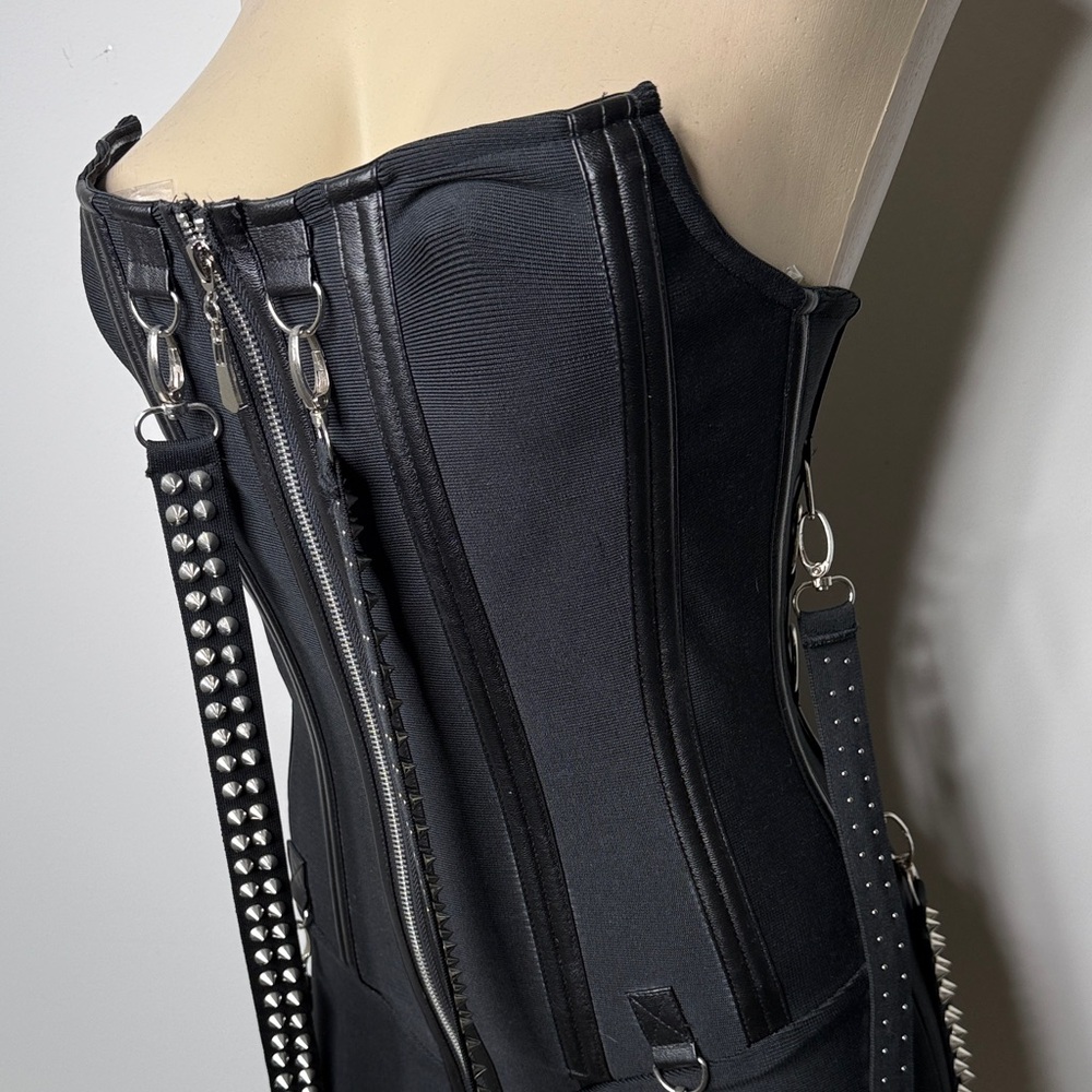 AKIRA Vicky Vixen Stretch corset dress black - Picture 3 of 9